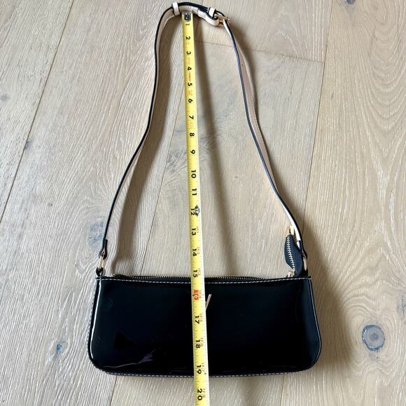 Vanessa Williams Patent Leather Baguette Bag Black NYT Shoulder Purse - Picture 6 of 8